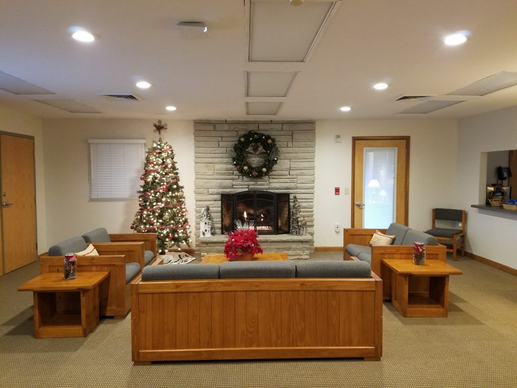 Cedar Lodge - Main Room